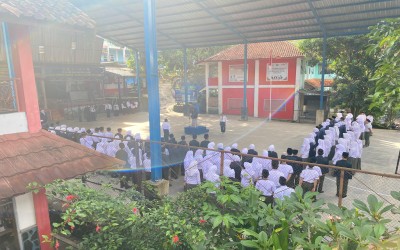 UPACARA HARI GURU NASIONAL BERLANGSUNG KHIDMAT DI SMA MUTIARA