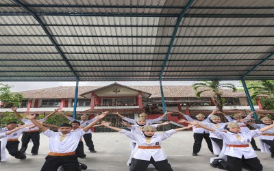 *SMA Mutiara gelar lomba training center untuk latihan kedisiplinan Siswa kelas 10*